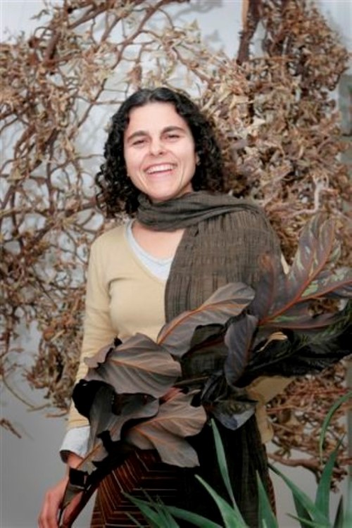 Meet: Tracey Deep, floral sculptor