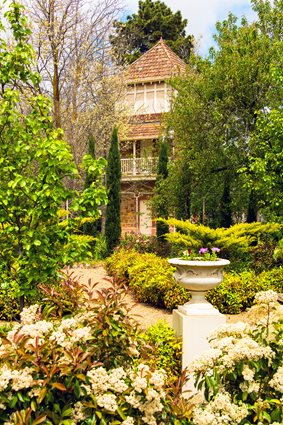 Folly-Garden.jpg Folly-Garden.jpg