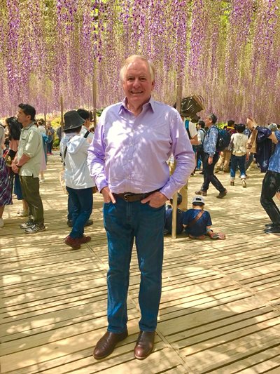 GR-under-the-Giant-Wisteria-Ashikaga.JPG GR-under-the-Giant-Wisteria-Ashikaga.JPG